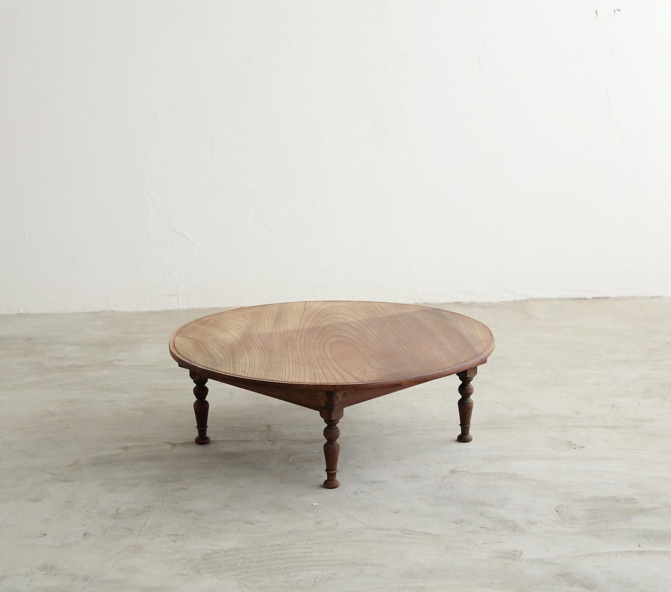 一枚板の丸テーブル(折りたたみ式)の通販 | ライフスタイルショップ 