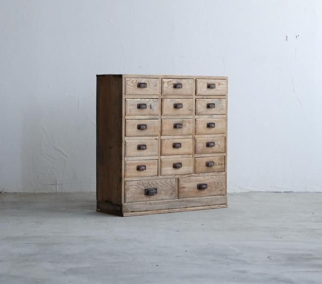 アンティーク　棚　引き出しのみ　18個セット iw-274-02.jpg