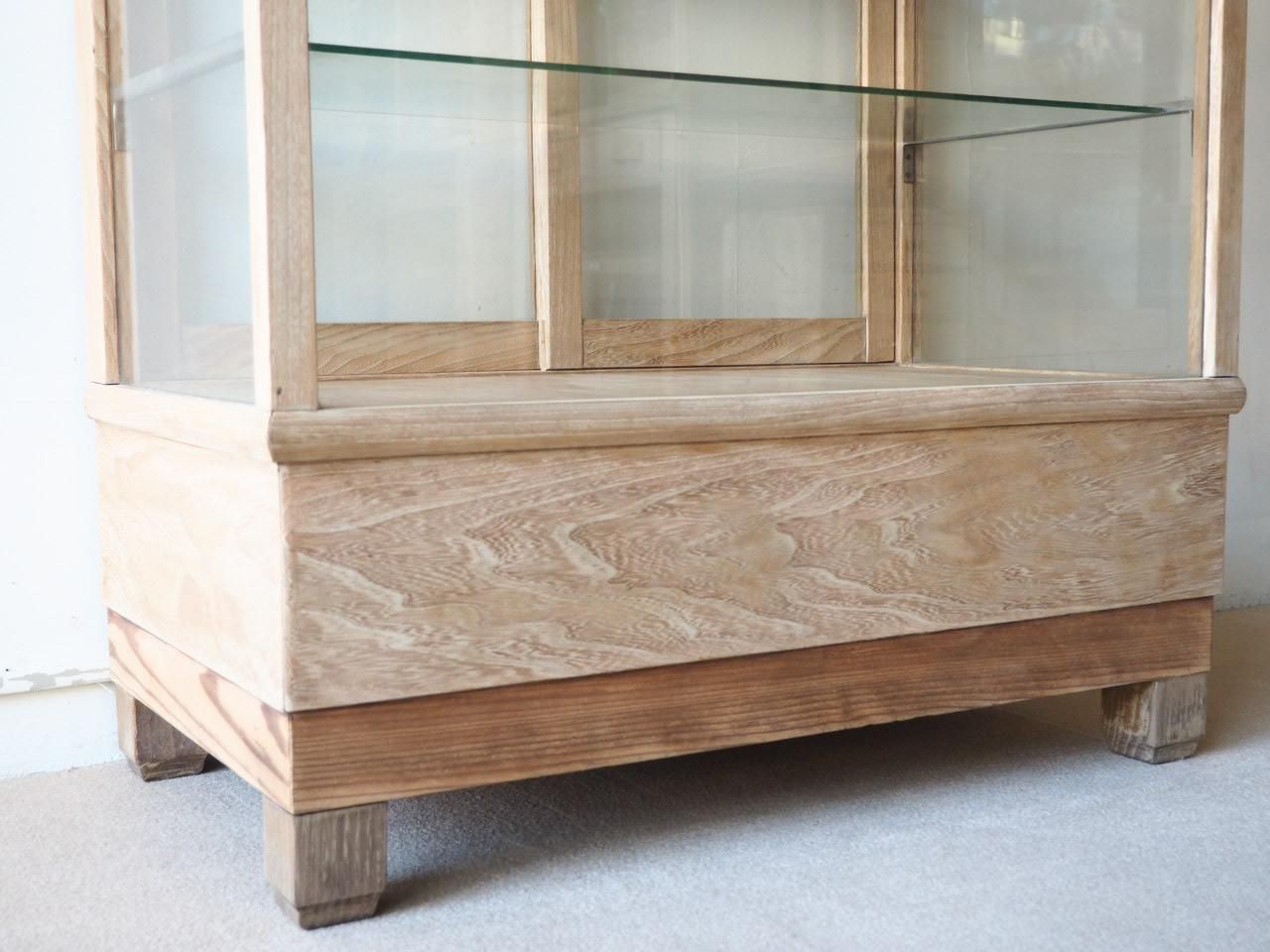 NS066 5面ガラスの縦長木枠ショーケース - 古家具・古道具のセレクト