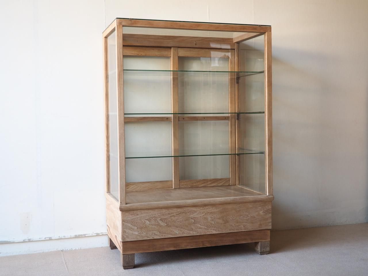 ガラスショーケース《古家具 飾り棚》 | Rem Remake Furniture