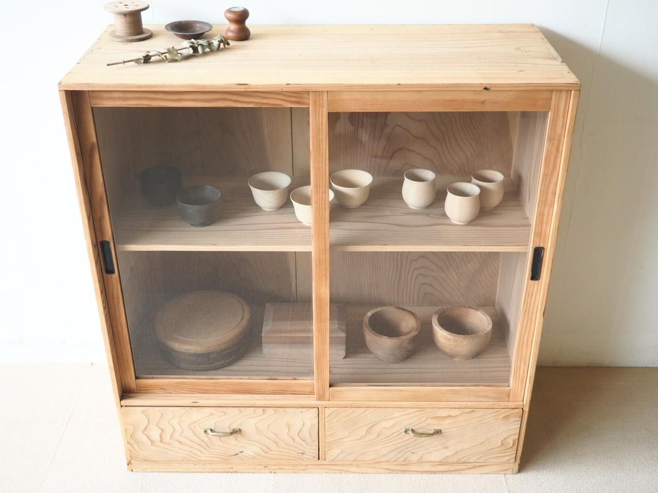 NS098 杉材のガラスケース - 古家具・古道具のセレクトショップ