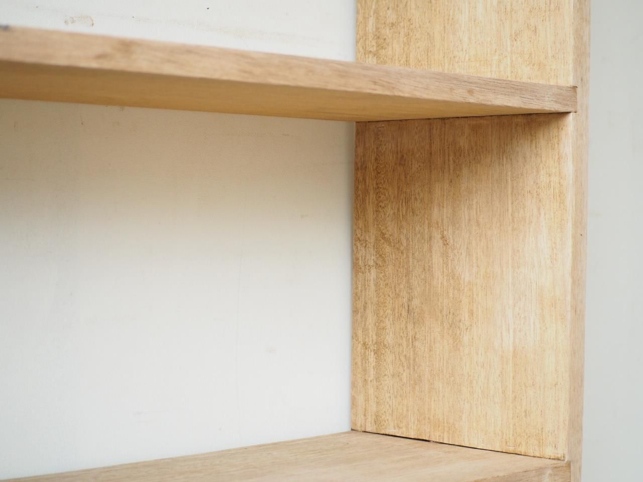 古道具　アンティーク　木製棚 アンティーク家具 和製アンティーク 4×8 古い木製の壁掛けマス目