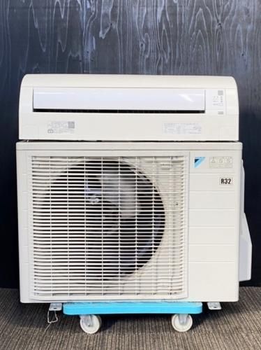 2017年製 ダイキン 18畳用 F56UTEP-W(2697)標準タイプ