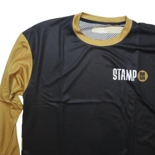<img class='new_mark_img1' src='https://img.shop-pro.jp/img/new/icons1.gif' style='border:none;display:inline;margin:0px;padding:0px;width:auto;' />STAMP RUNCO_STAMP LONG SLEEVE TEE