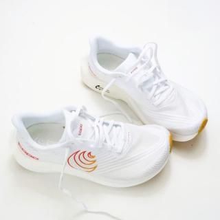 TOPO ATHLETIC_CYCLONE 3