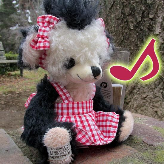 信頼も厚い パンダ・パンキー・サクラ 」（2009年 SAKURA Punkie Panda / ぬいぐるみ