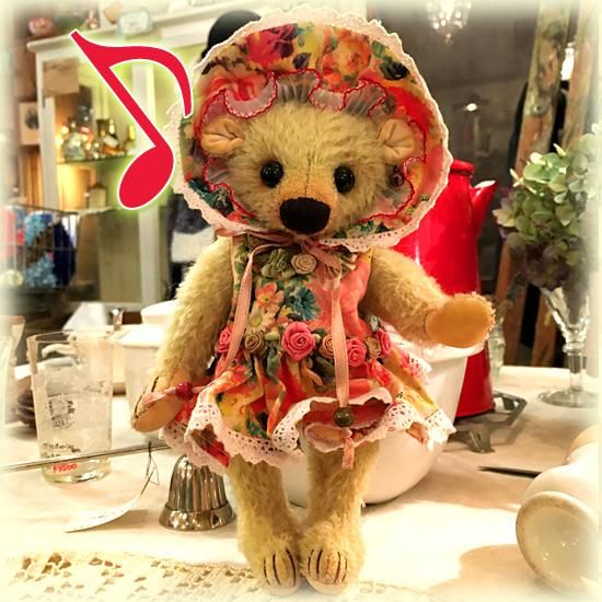 林田香恵子さんブランド ” Saint Bear ” ＊ 花柄の帽子と