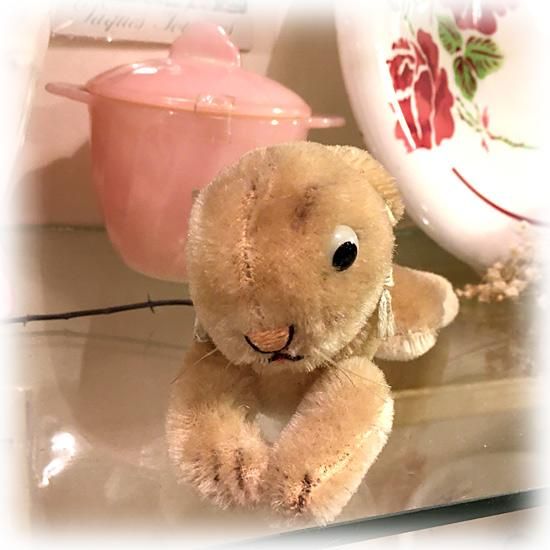 シュタイフ社1953~'70年 * 9cm * 寝そべりウサギちゃん シュタイフ社1953~'70年 * 9cm * 寝そべりウサギちゃん