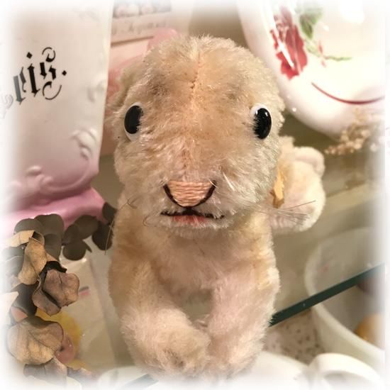 シュタイフ社1953～'70年 ＊ 12cm ＊ 寝そべりウサギちゃん