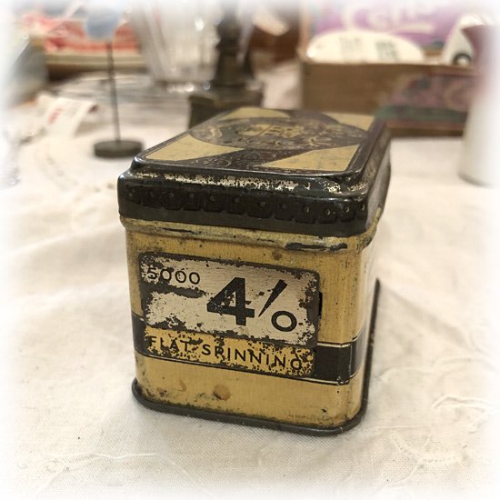 イギリス1920～'30年代 ＊ 手のひらサイズの小さなブリキ缶 ＊ EADIES