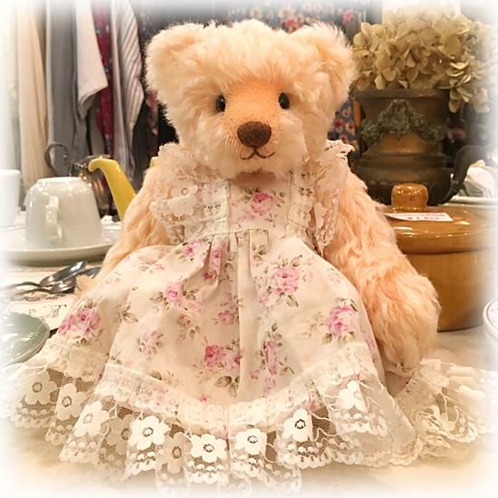 今野明美さんのブランド ＊ ” AMI BEAR ” ＊ シャーベットオレンジ色の