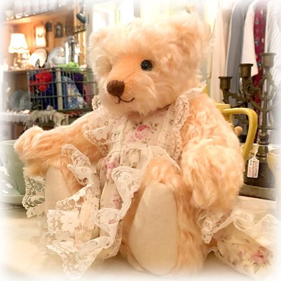 今野明美さんのブランド ＊ ” AMI BEAR ” ＊ シャーベットオレンジ色の