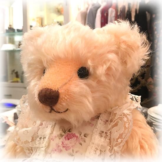 今野明美さんのブランド ＊ ” AMI BEAR ” ＊ シャーベットオレンジ色の