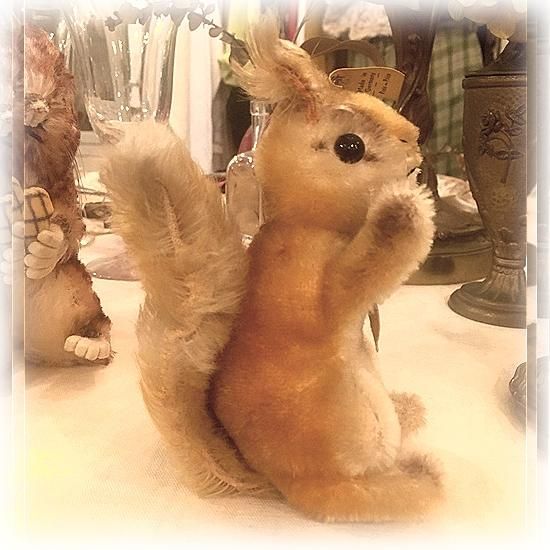 シュタイフ社1959〜'67年 * 14cm * ポジー「Possy Squirrel (英) * Possy Eichhoernchen (独) 」All IDs【 A-2188 】 - テディベア&欧米の古着&アンティーク専門店のレッドバロウ シュタイフ社1959〜'67年 * 14cm * ポジー「Possy Squirrel (英) * Possy Eichhoernchen (独) 」All IDs【 A-2188 】 - テディベア&欧米の古着&アンティーク専門店のレッドバロウ
