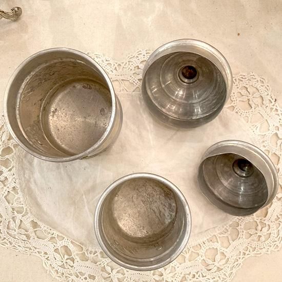 1930年代アルミキャニスター6缶セット　真鍮ラベル　フランスビンテージ フランス1930年代 ＊ アルミのキャニスター4個セット ＊ 真鍮