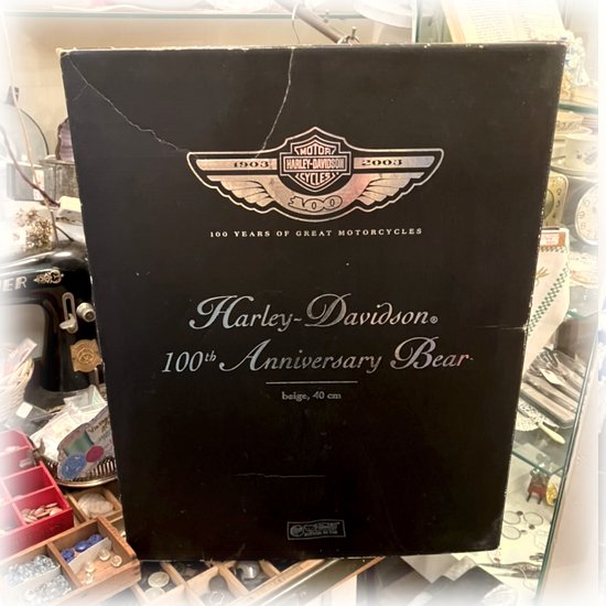 2002年 ＊ ハーレーダビッドソン創業100周年記念 ＊ ハーレーダビッドソンとのコラボ ＊「 Harley-Davidson 100th  Anniversary Bear 」【 S-2011 】 - テディベア＆古着＆アンティーク専門店のレッドバロウ