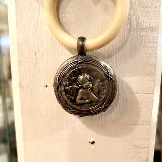 フランスアンティーク ＊ 1930年代 ＊ エンジェルのレリーフの