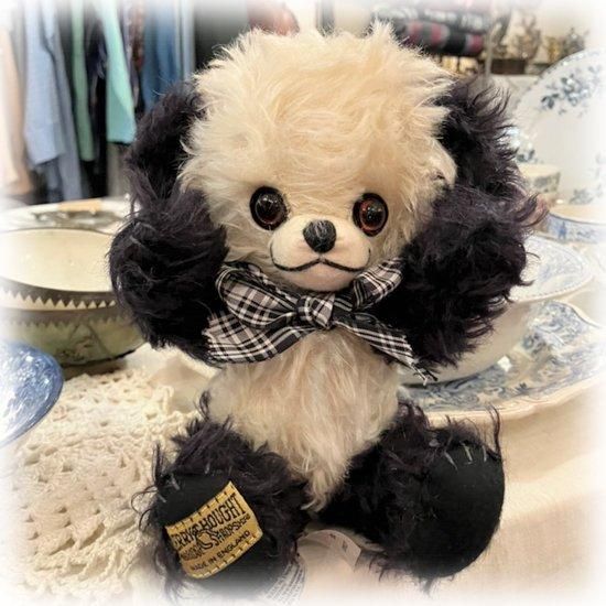 チーキー・ビーニー・パンダ / Cheeky Beanie Panda」＊ 2000年