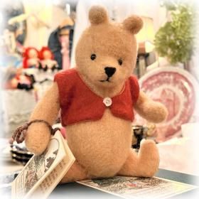 R. 󡦥饤Ȼ  R. John Wright  R. JOHN WRIGHT DOLLS, INC  Pocket Pooh  ݥåȡסס A-2453 <img class='new_mark_img2' src='https://img.shop-pro.jp/img/new/icons11.gif' style='border:none;display:inline;margin:0px;padding:0px;width:auto;' />