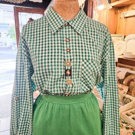 ヨーロッパ1990年代～ ＊ エーデルワイスモチーフ刺繍チロル
