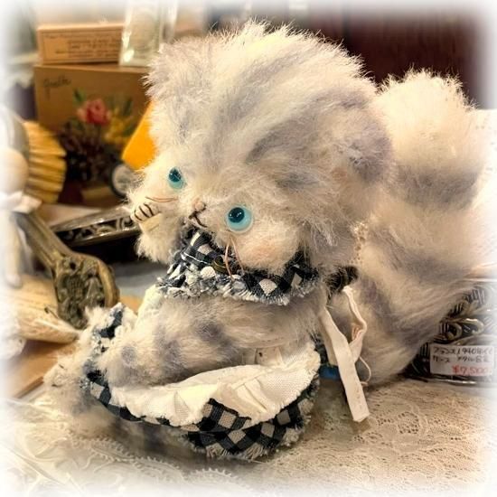 悪戯好きなリスちゃん テディベア ハンドメイド 海外作家様 部屋飾り ロリィタ 悪戯好きなリスちゃん テディベア ハンドメイド 海外作家様 部屋