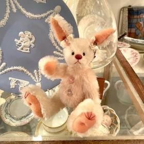 Lim hyun jinΥ֥  POP BEAR    ԥ󥯿ǥܥ󤬤礤ʥ  20cm A-25114 <img class='new_mark_img2' src='https://img.shop-pro.jp/img/new/icons11.gif' style='border:none;display:inline;margin:0px;padding:0px;width:auto;' />