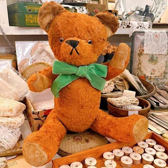 テディベア＆欧米の古着＆アンティーク専門店のレッドバロウ