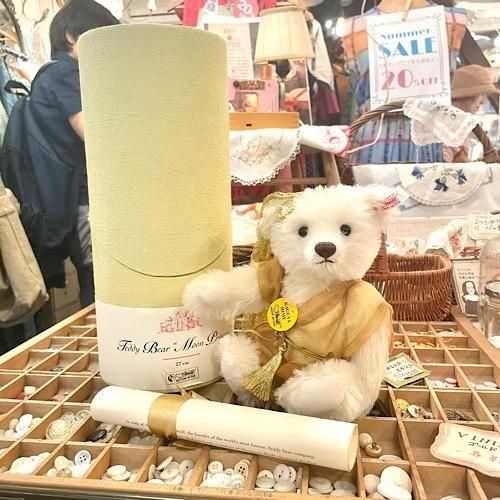 テディベア＆欧米の古着＆アンティーク専門店のレッドバロウ