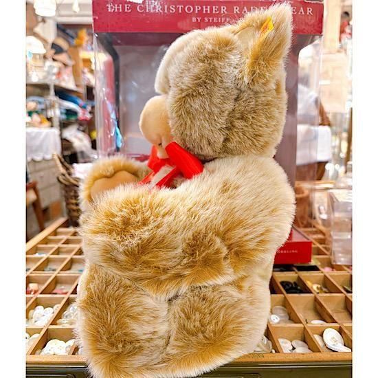 ゴージャス タタードラビット ラージベア　クリスマスベア アン＆アンディー G-SHOCKからクリスマス限定ペア「LOV-22A-7AJR」が登場 | 株式会社ザ