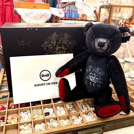 シュタイフ　テディベア　限定　QUEEN タグ付き　箱に破れあり　本体きれい シュタイフ テディベア 限定 QUEEN タグ付き 箱に破れあり 本体