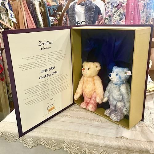 1999年 ＊ 新しい21世紀（ミレニアム）の始まりを祝う特別な豪華2体