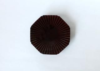 【新品未使用/稀少】　宇田康介　大皿　鉄釉しのぎプレート　8寸皿　入手困難 宇田康介』輪花5寸皿A 鉄釉 2111100305679A | 『うつわ・雑貨と