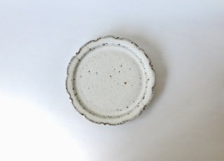 輪花皿　18.5�・乳白｜陶器あ⇔ん