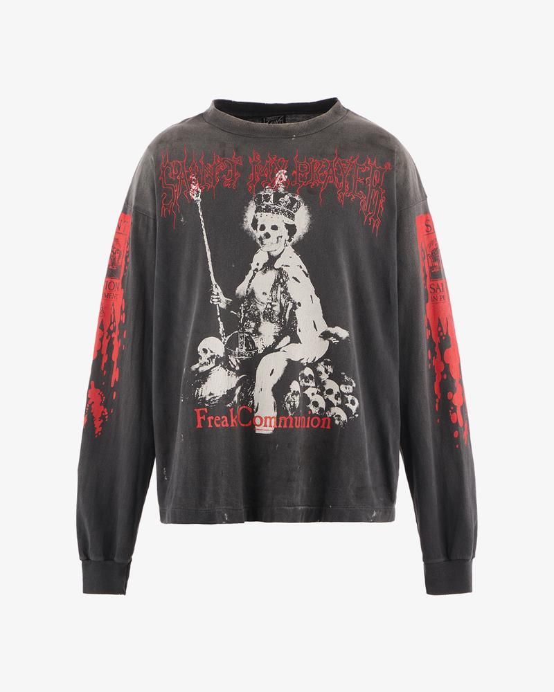 LS TEE SAINT IS A KISS