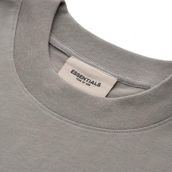 FOG ESSENTIALS | 3D SILICON APPLIQUE LONG SLEEVE T-SHIRT / CHARCOAL