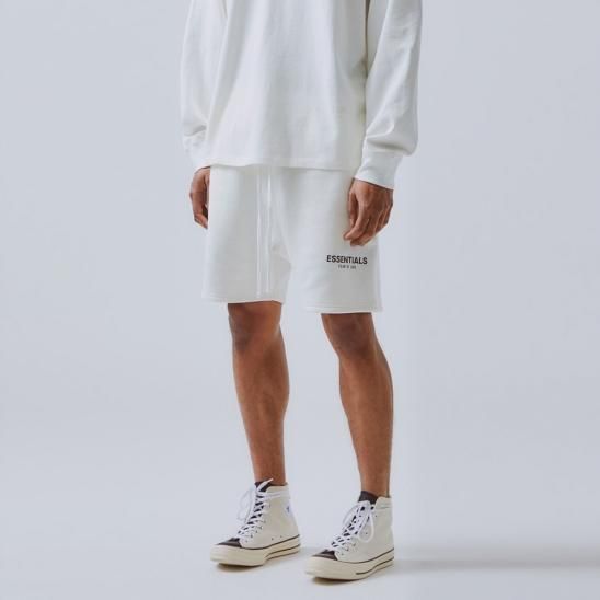 FOG ESSENTIALS | RUBBER TAG PRINT SWEAT SHORTS / WHITE