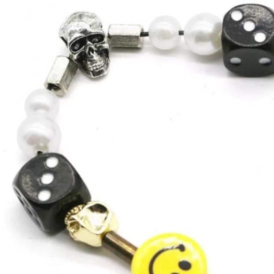 *EVAE+MOB | EVAE+ SMILEY NECKLACE / YELLOW