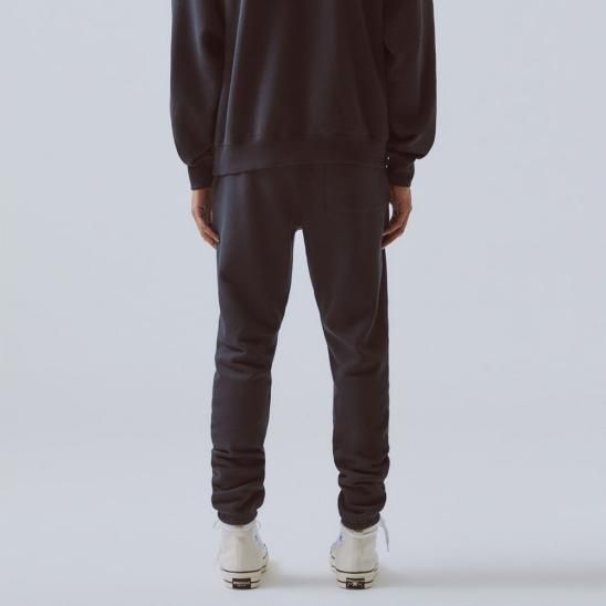 FOG ESSENTIALS | RUBBER TAG PRINT SWEATPANTS / BLACK