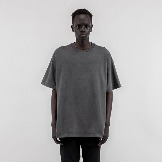 STAMPD | STACKED BACK RELAXED TEE / STORM