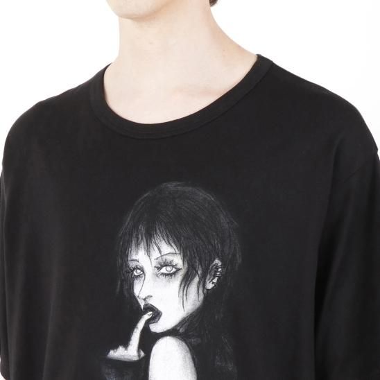 YOHJI YAMAMOTO | MAHABARA PLAIN STITCH WOMAN PRINT SHORT SLEEVES / BLACK