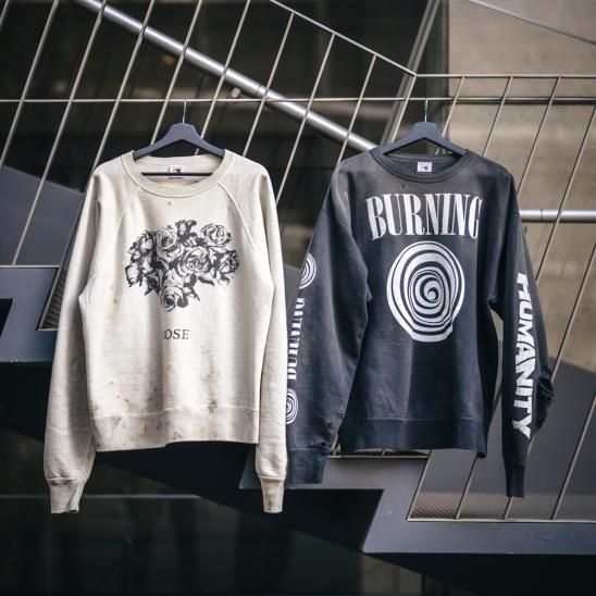 SAINT MXXXXXX(セントマイケル) 商品ページ - CREW SWEAT SHIRT SAINT MXXXXXX(セントマイケル) 商品ページ - CREW SWEAT SHIRT