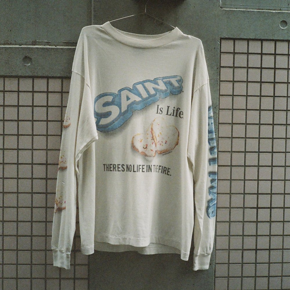 SAINT MXXXXXX | SA_LS TEE HEART CKIE / WHITE