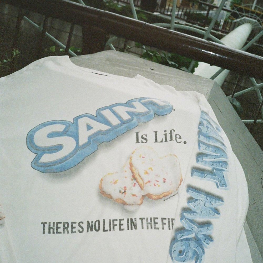 SAINT MXXXXXX | SA_LS TEE HEART CKIE / WHITE