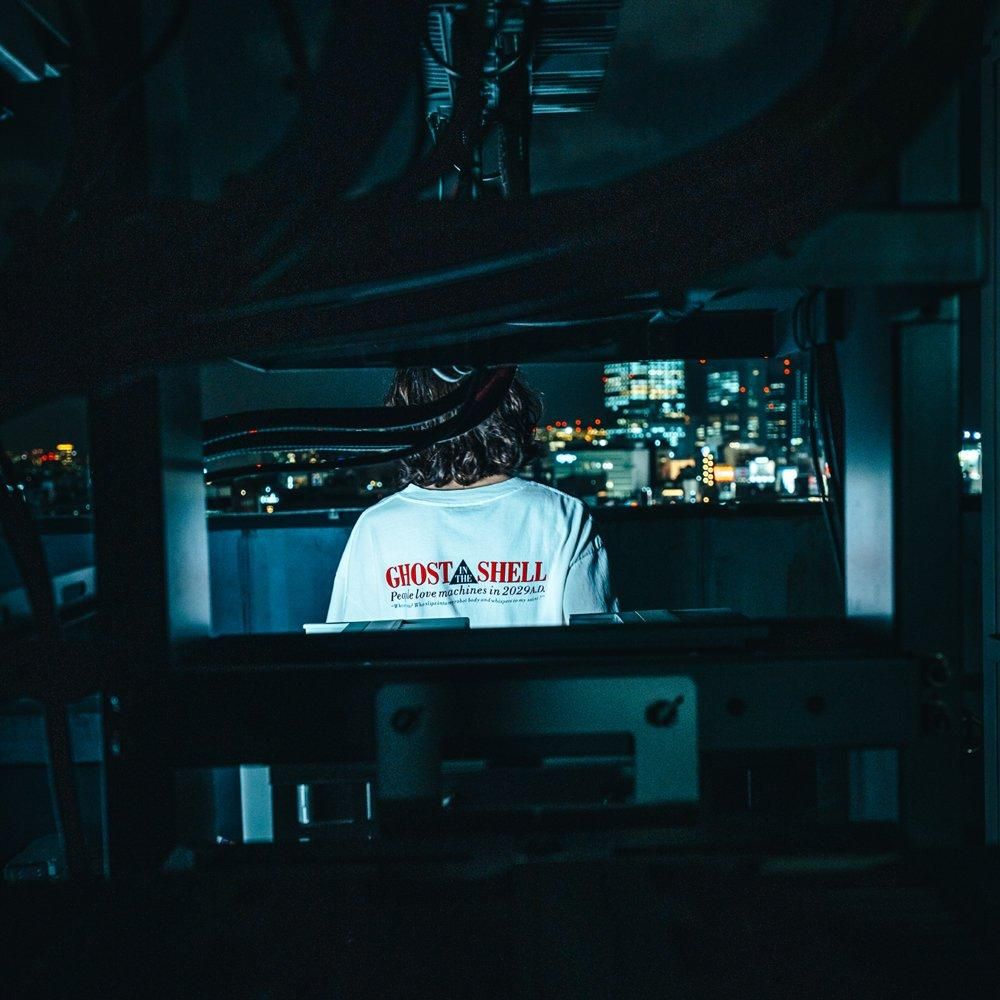 SAINT MXXXXXX | GS_SS TEE GITS / WHITE