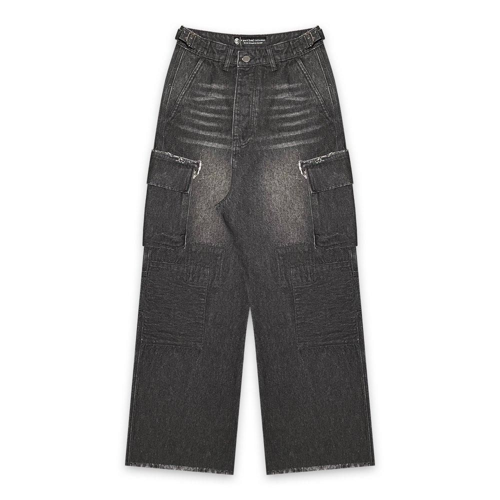 A GOOD BAD INFLUENCE | REPAIRED DENIM CARGO PANTS / BLACK