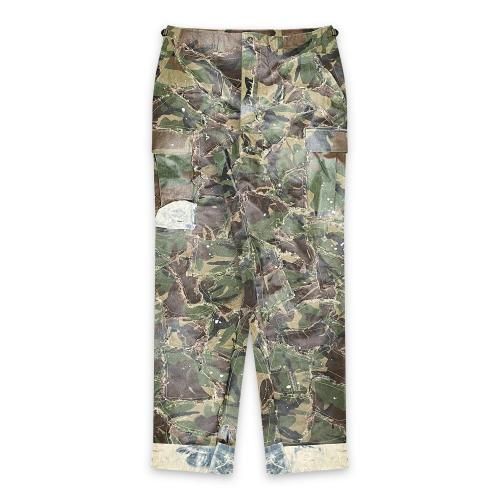 INNOCENCE | CAMO PATCHWORK DOCKING PANTS / MULTI