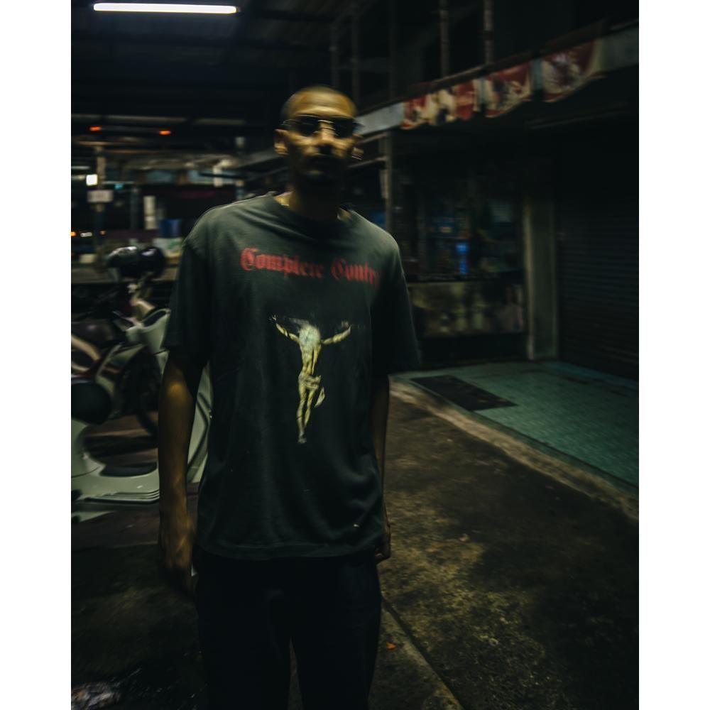 SAINT MXXXXXX | KK_SS TEE COMPLETE CONTRL / BLACK