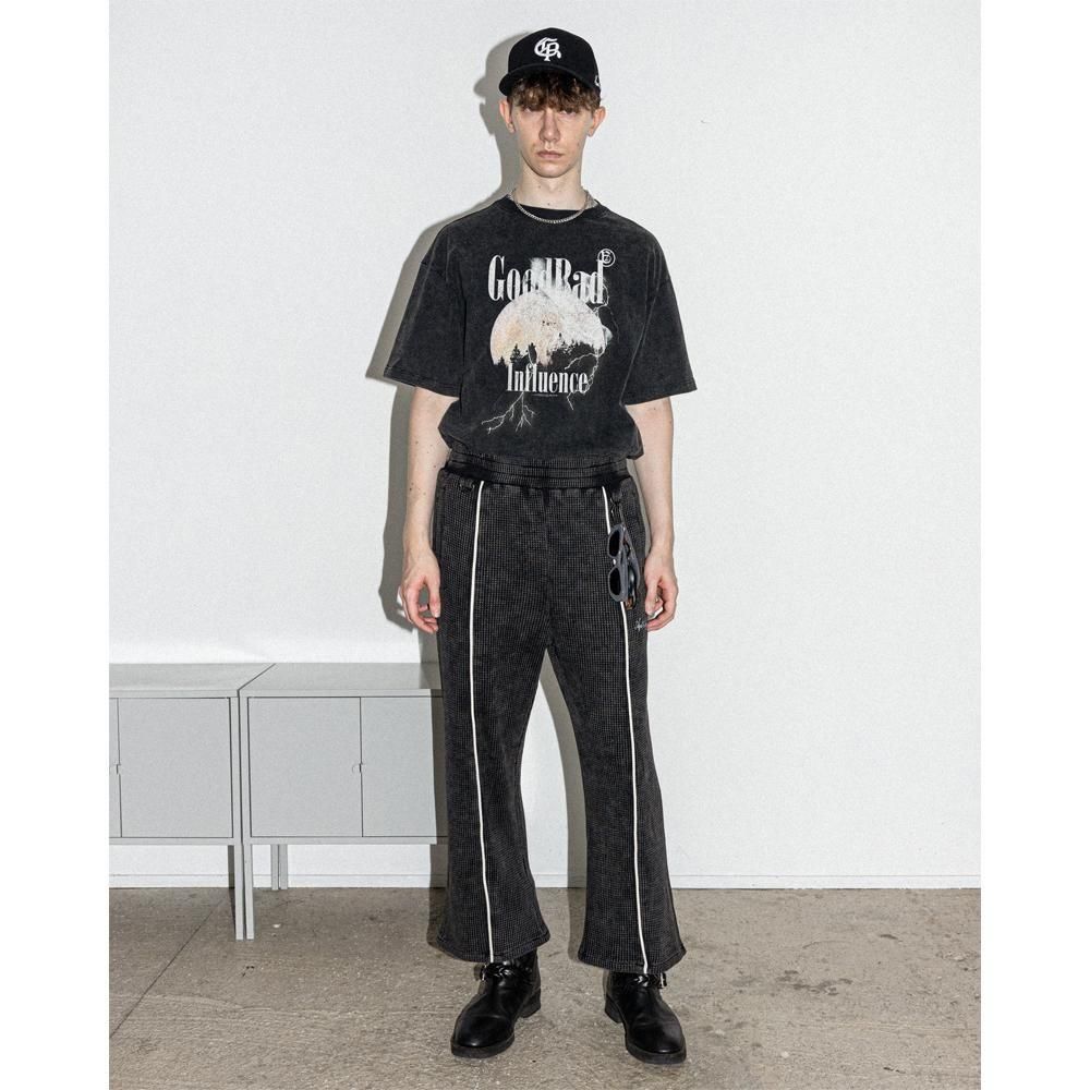 A GOOD BAD INFLUENCE | MIDNIGHT MOON T-SHIRT / BLACK