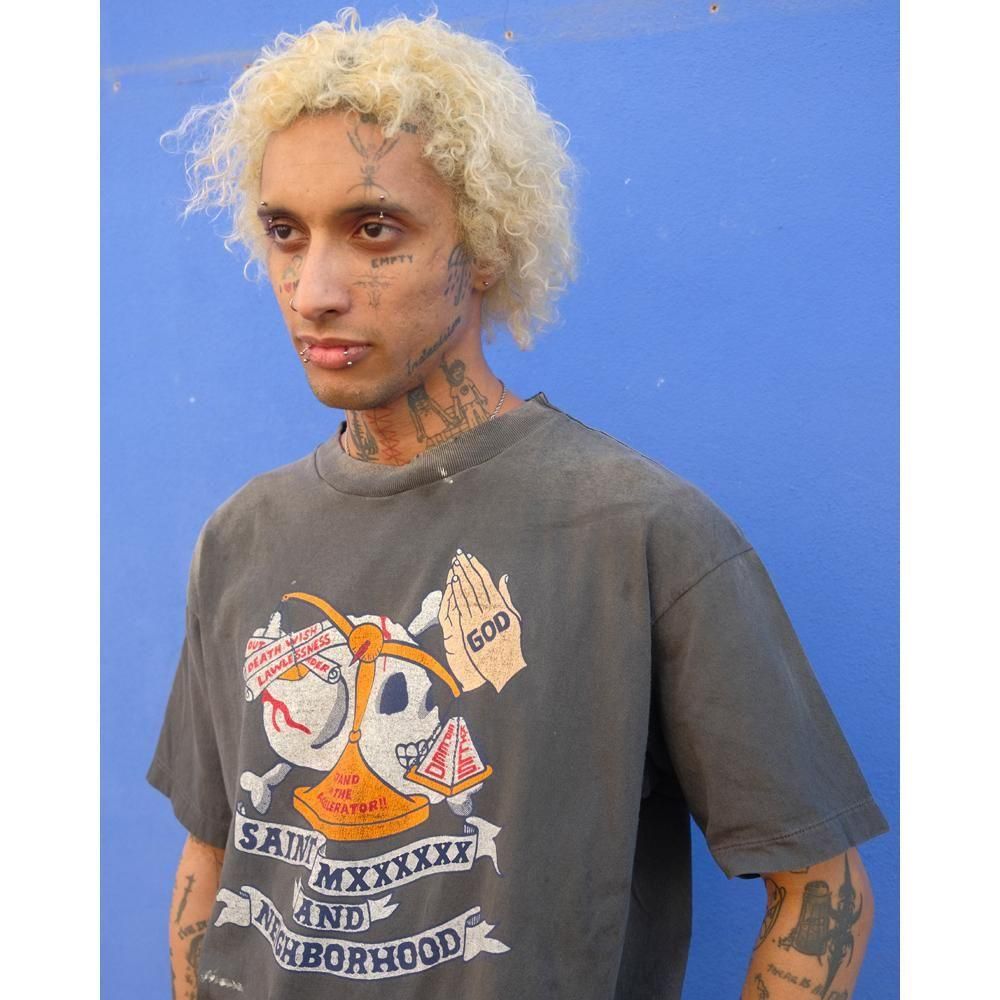 SAINT MXXXXXX | NH_SS TEE STHD.PRAY / BLACK