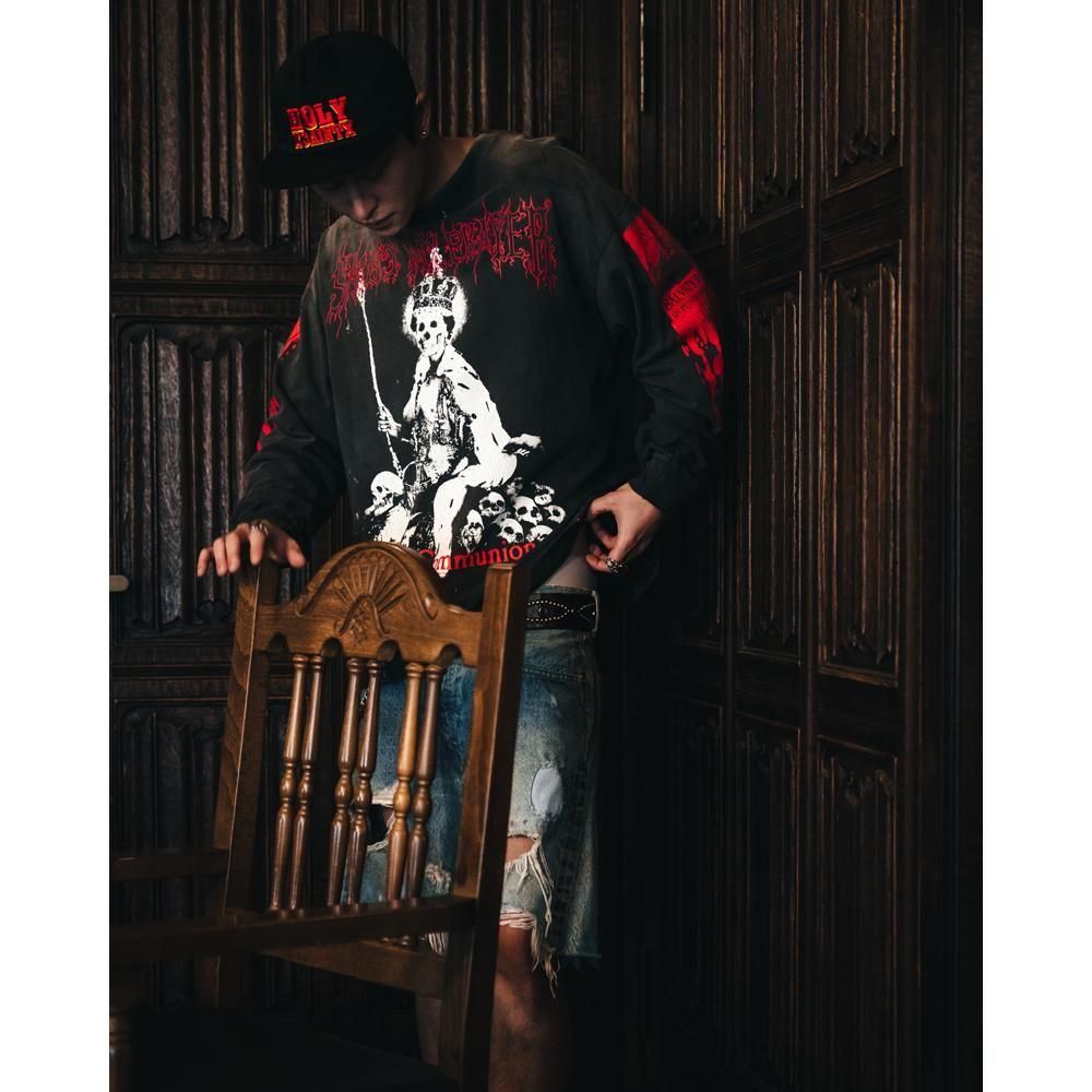 SAINT MXXXXXX | LS TEE SAINT IS A KISS / BLACK